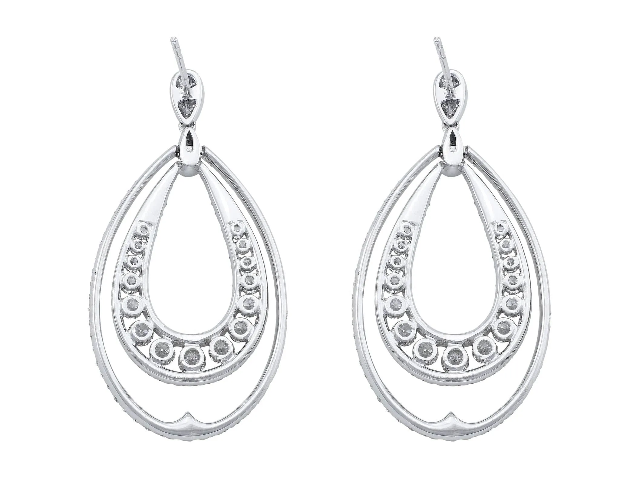 18kt White Gold Diamond Pear Motif Earrings