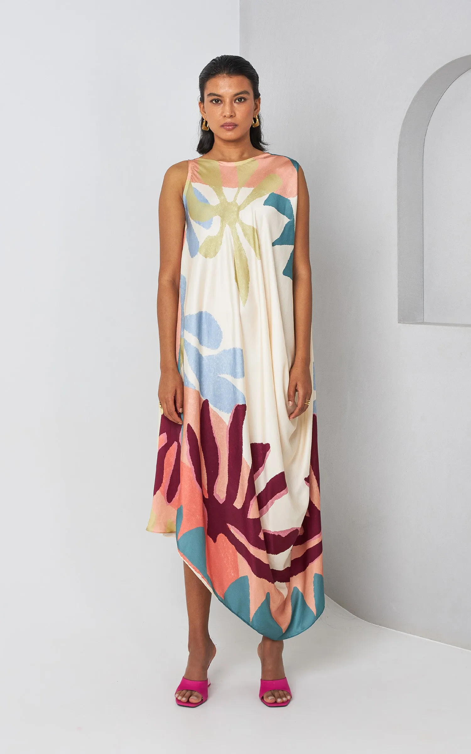 Abstract Floral Printed Sleeveless Drape