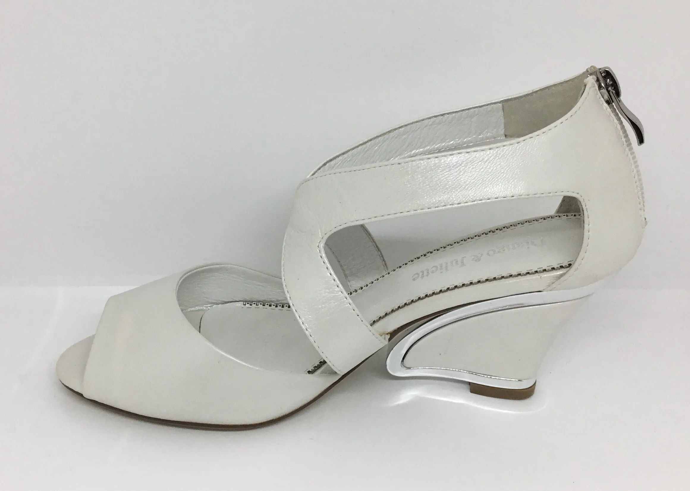 Django & Juliette Edwina White Pearl Leather Heel