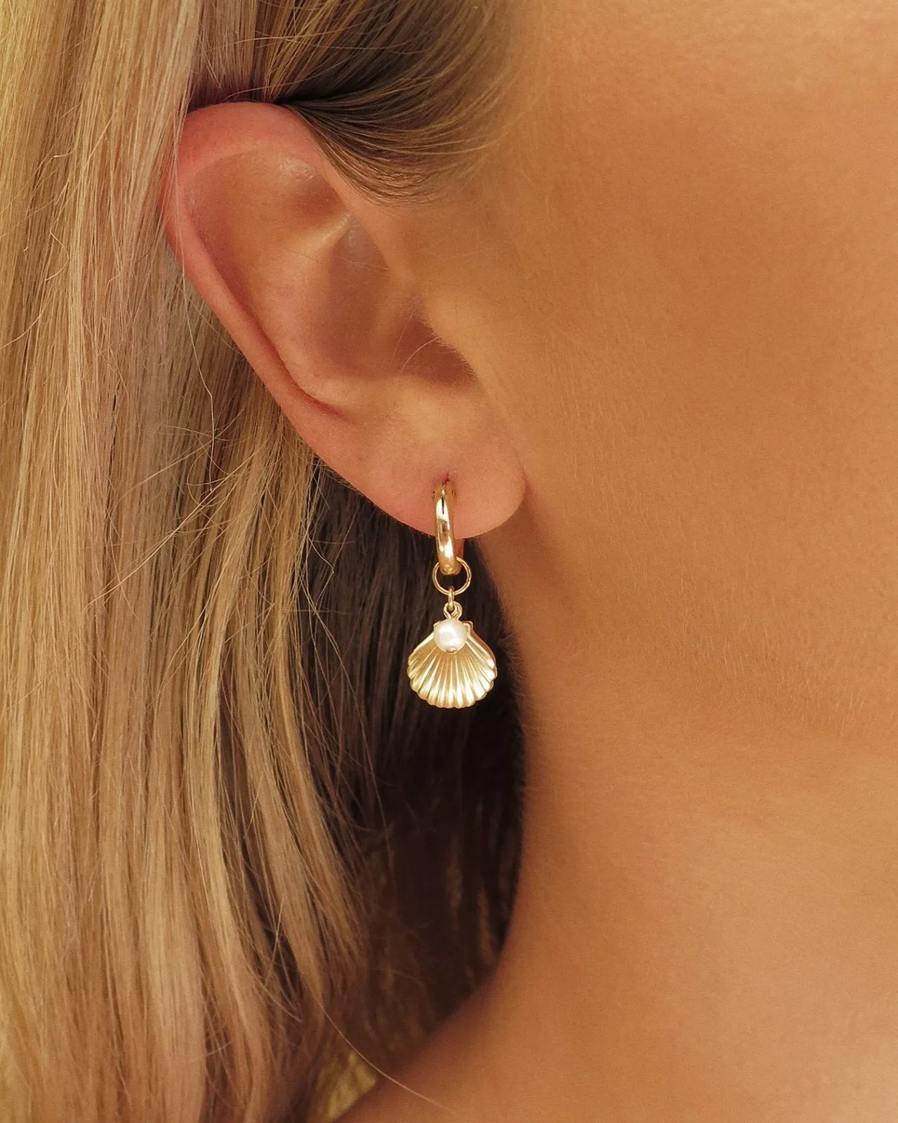 Freshwater Pearl Clam Shell Thick Hoop Earrings