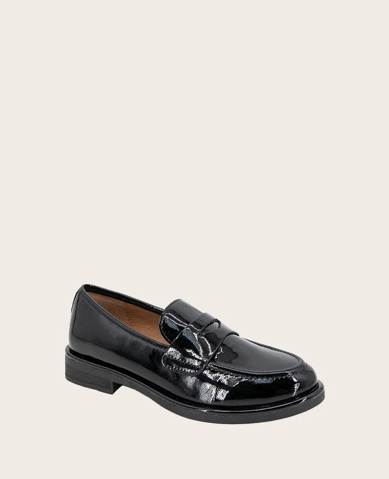 GENTLE SOULS - Cybil Patent Loafer