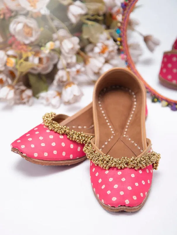 Ghugroo Edit - Pink Bandhani Ghugroo Embellished Juttis