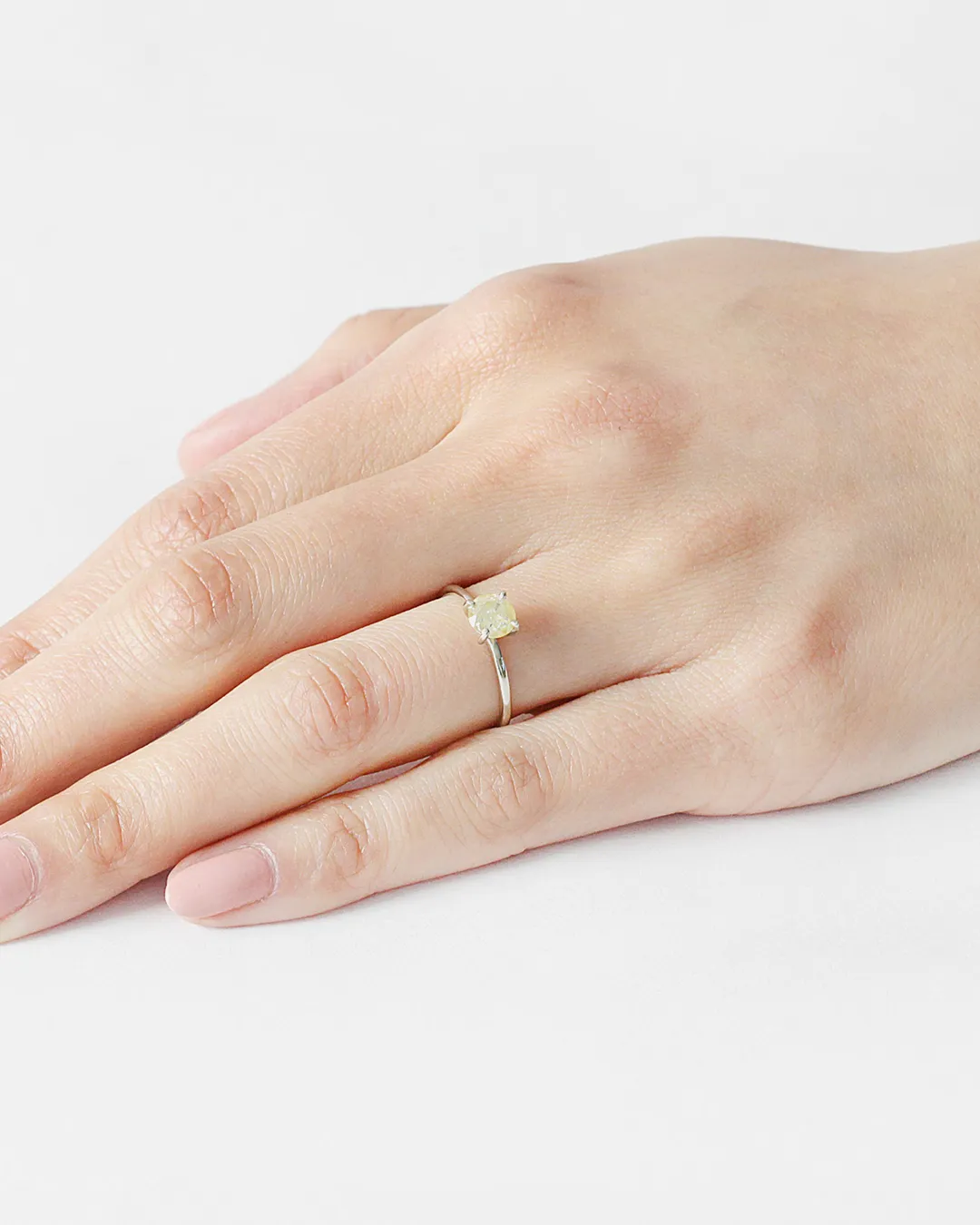 Lara / Fancy Yellow Diamond Ring