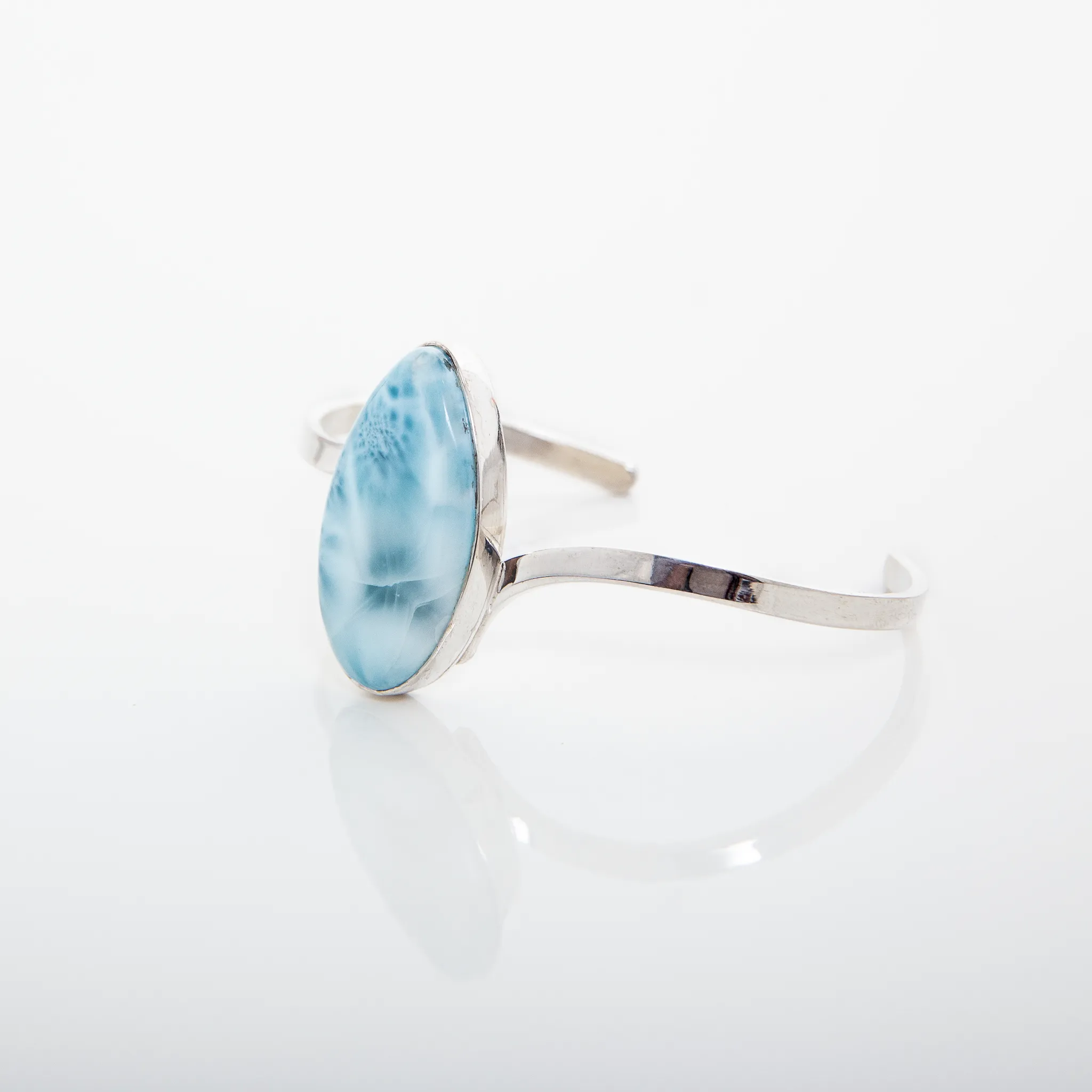 Larimar Cuff Mirjan