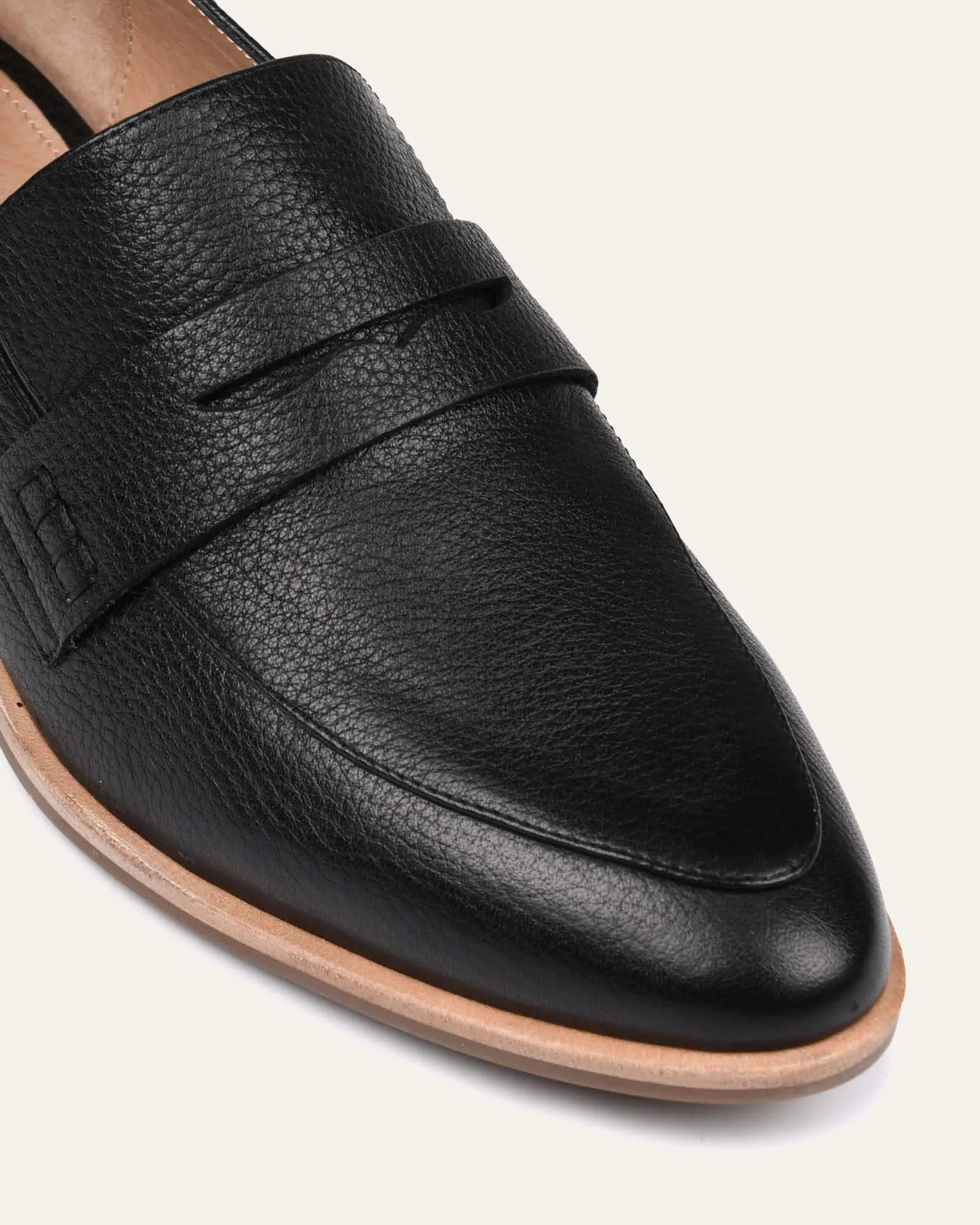 XENOS LOAFERS BLACK LEATHER